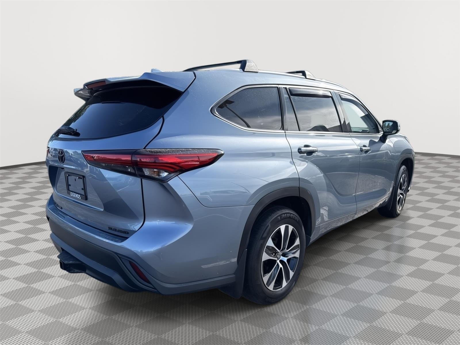 Used 2022 Moon Dust Toyota XLE image 15