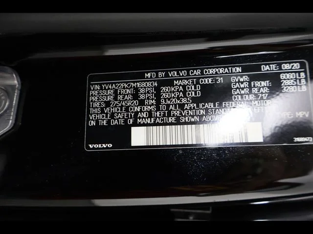 Used 2021 Black Volvo T6 Momentum image 34