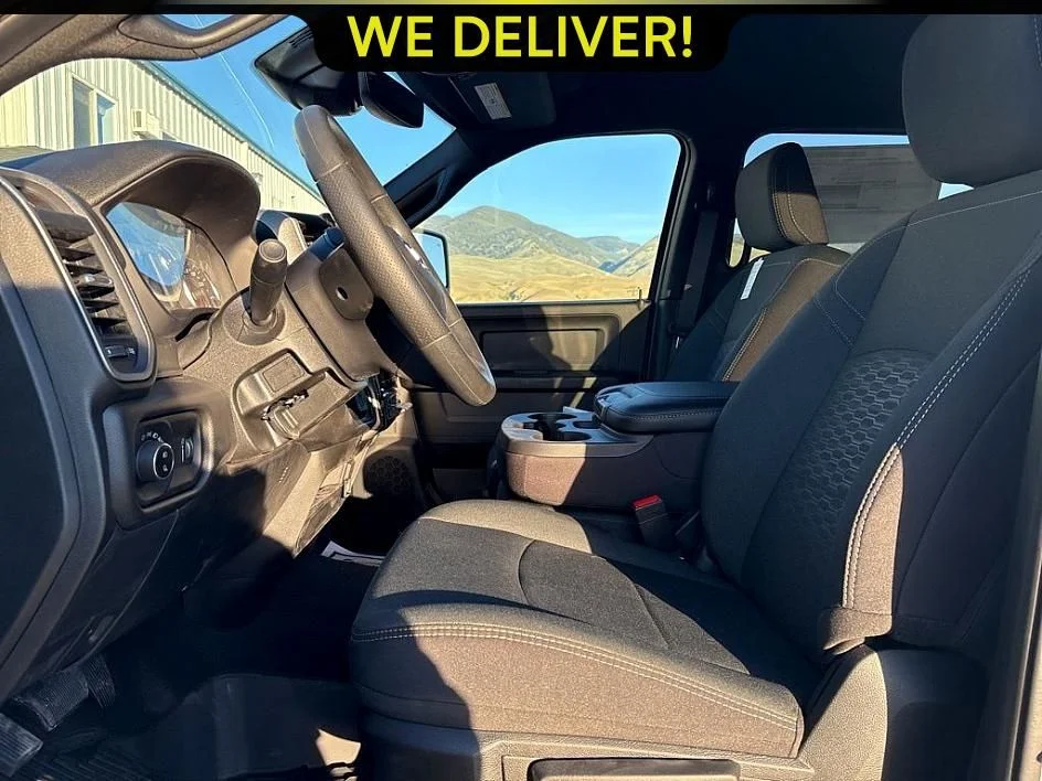 2025 RAM 3500 Tradesman - Photo 12