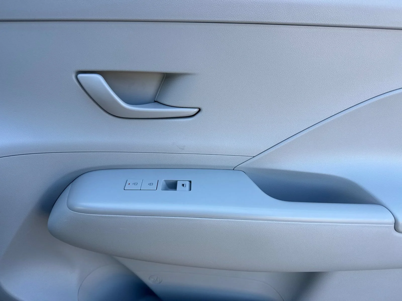 2025 Hyundai Kona SEL - Photo 19