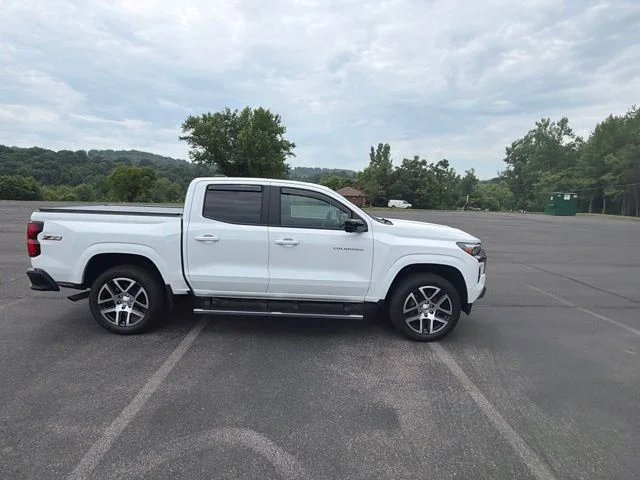 Used 2024 White Chevrolet Z71 image 3
