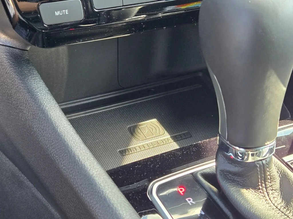 New 2026 Bright White Clearcoat Jeep Latitude image 25