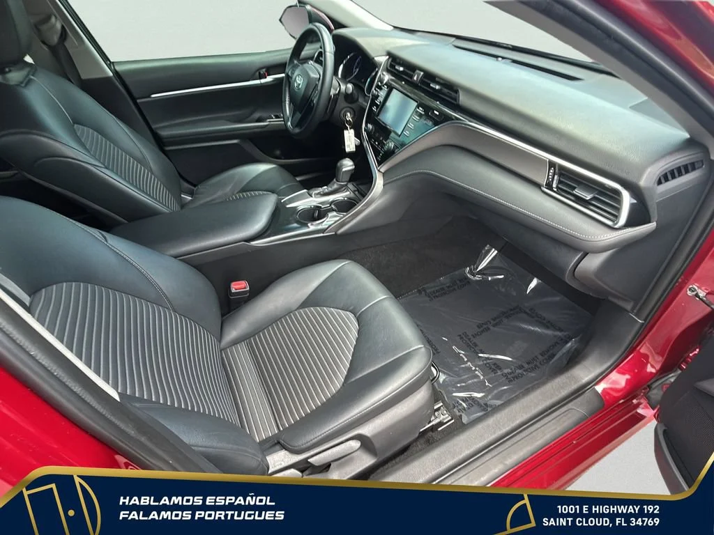 Used 2018 Red Toyota SE image 31