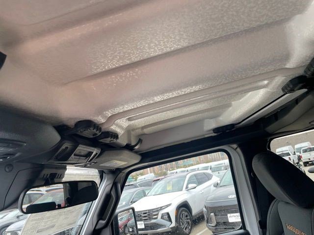 New 2026 Bright White Clearcoat Jeep Mojave image 16