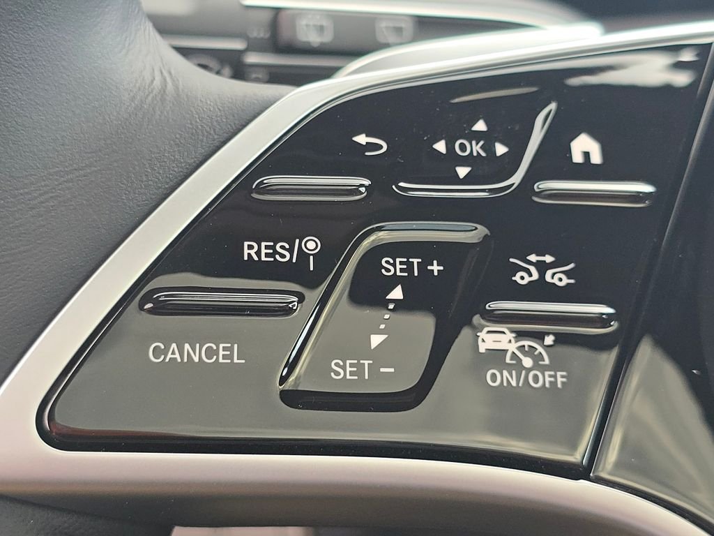 New 2026 MANUFAKTUR Moonlight White Magno Mercedes-Benz GLE 450 image 36