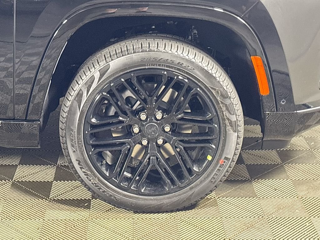 New 2026 High Gloss Black Exterior Paint Jeep Limited Reserve image 24