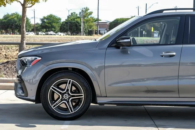 Used 2024 Silver Mercedes-Benz GLE 450 image 17