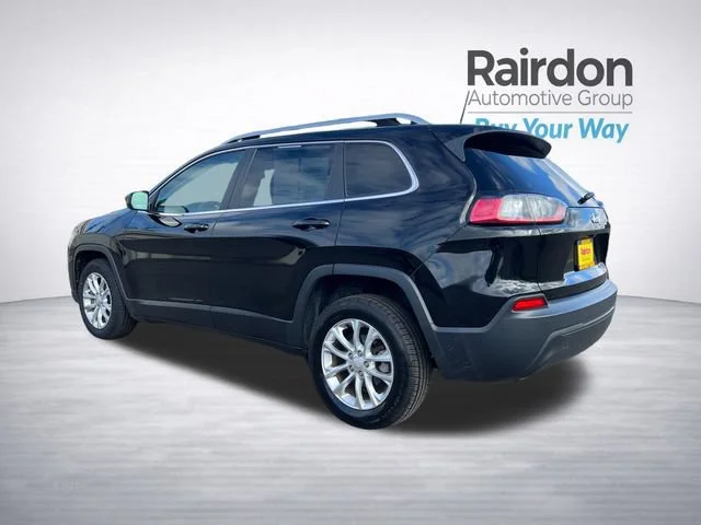 Used 2019 Diamond Black Crystal Pearlcoat Jeep Latitude image 5
