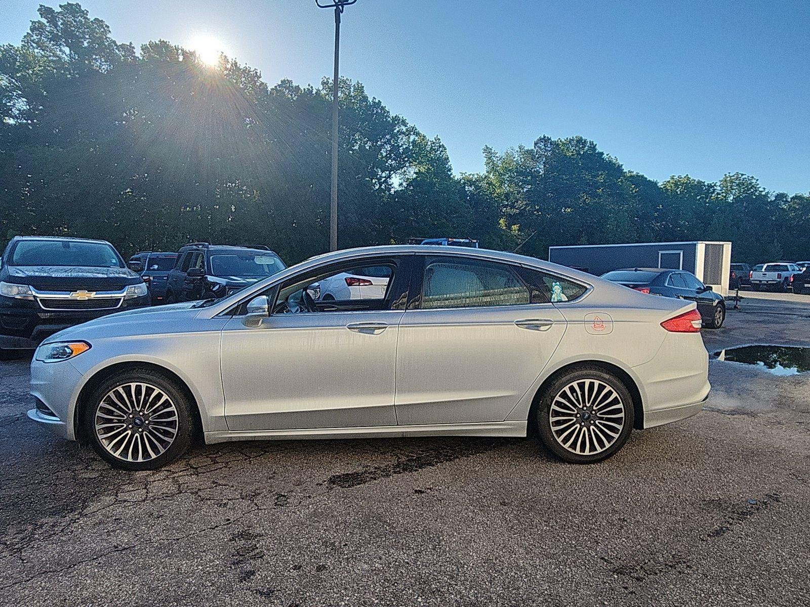 Used 2018 Ford Fusion SE with VIN 3FA6P0HD4JR222724 for sale in Hopewell, VA