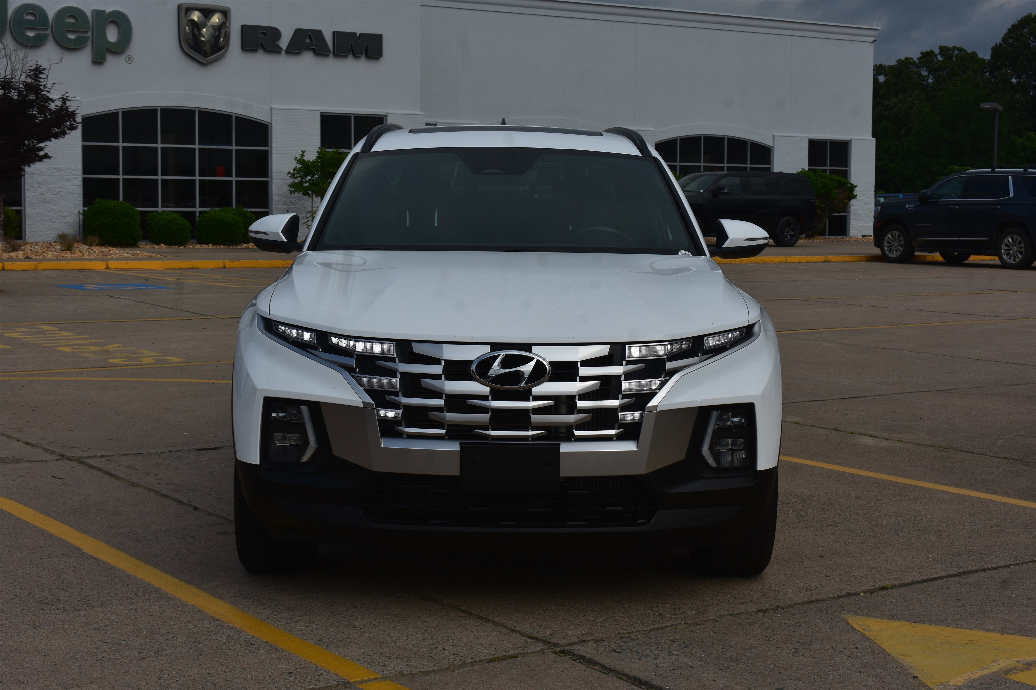 Used 2022 Hyundai Santa Cruz SEL Premium with VIN 5NTJDDAF2NH001858 for sale in Little Rock