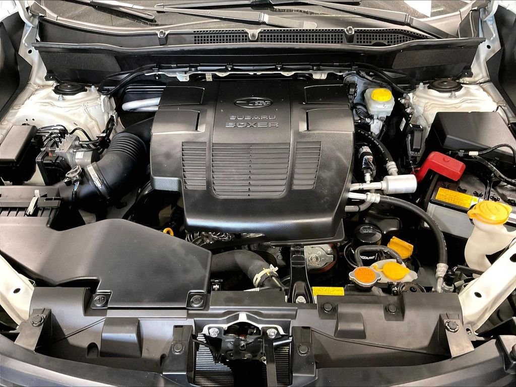 Used 2023 White Subaru Base image 28