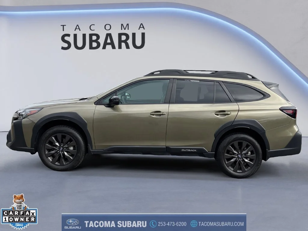 Used 2025 Green Subaru Onyx Edition image 2