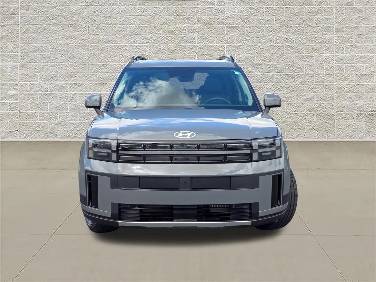 Used 2024 Hampton Gray Hyundai Limited image 2