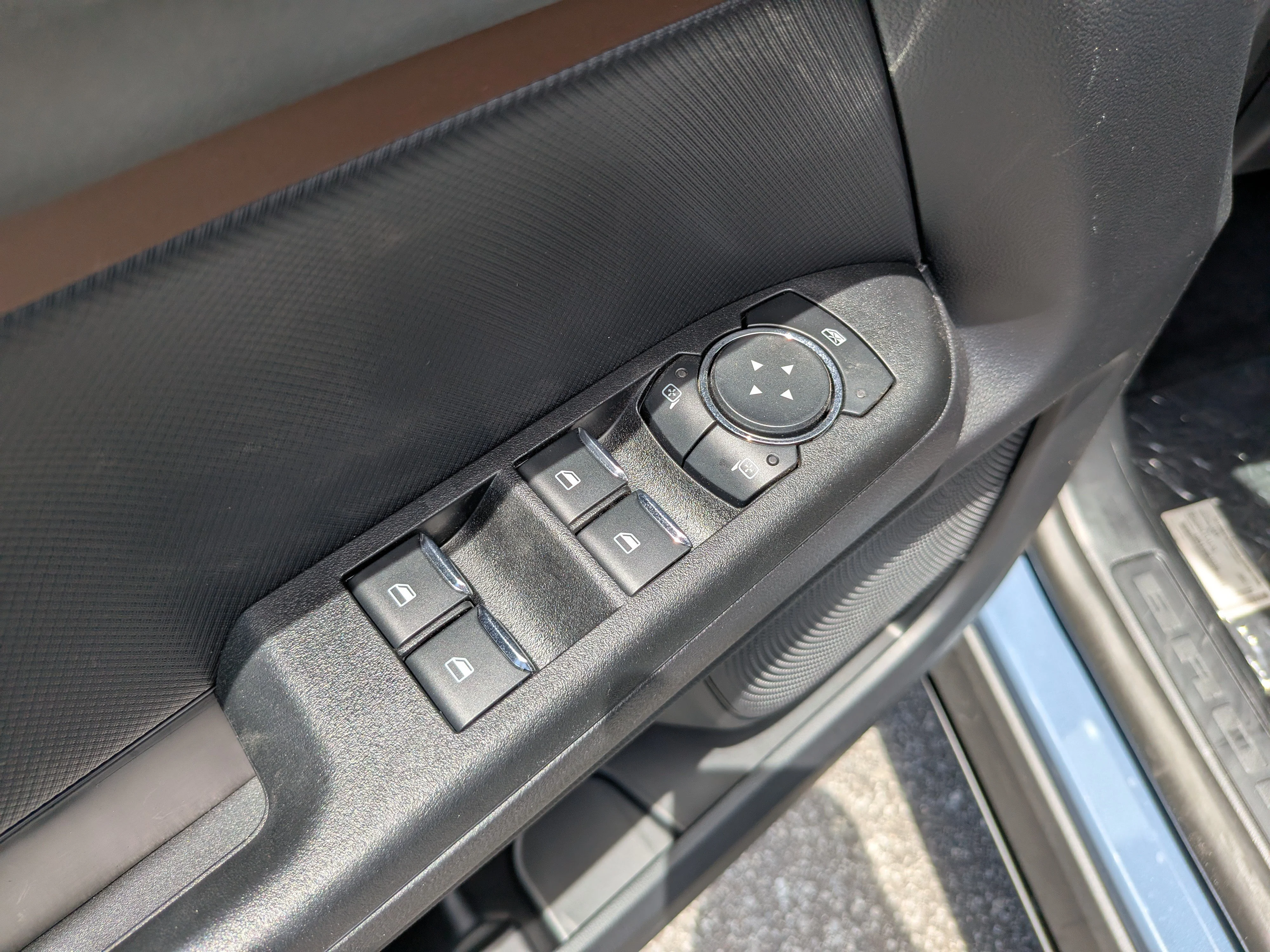 New 2026 Azure Gray Metallic Tri-Coat Ford Outer Banks® image 17