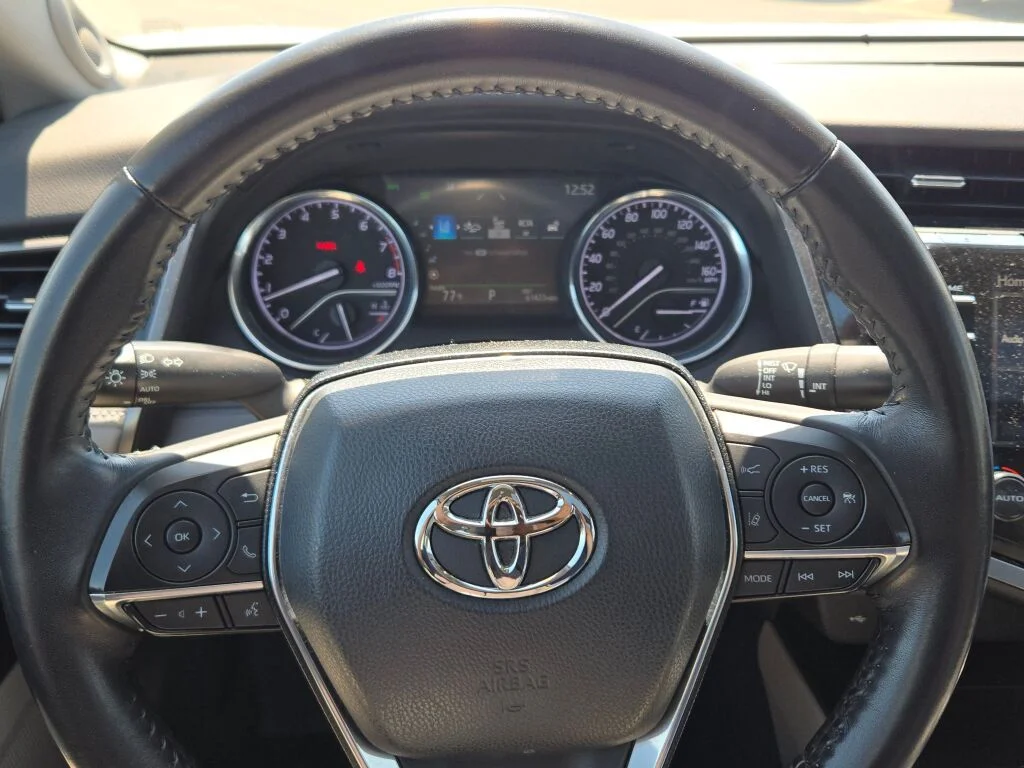 2020 Toyota Camry XLE - Photo 30
