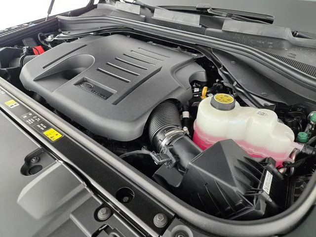 New 2026 Santorini Black Land Rover SE image 19