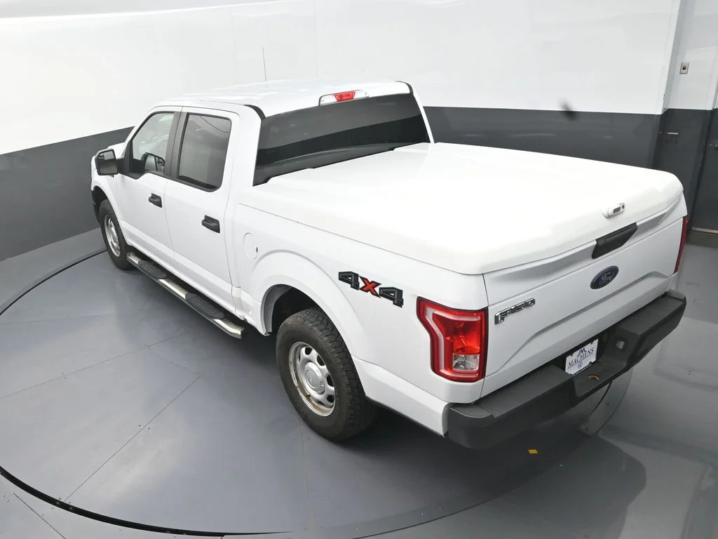 Used 2017 White Ford XL image 18