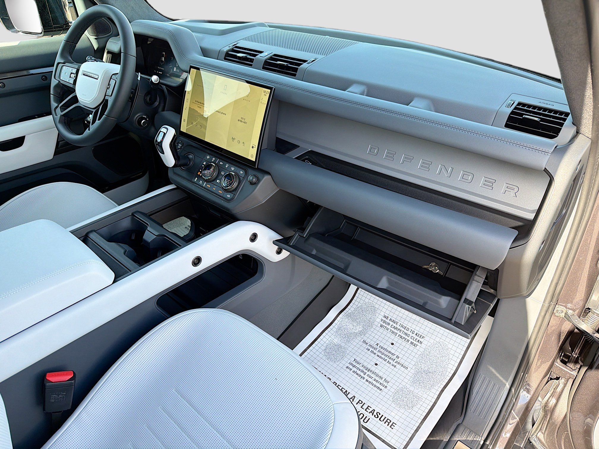 New 2026 Charente Grey Land Rover OCTA image 12