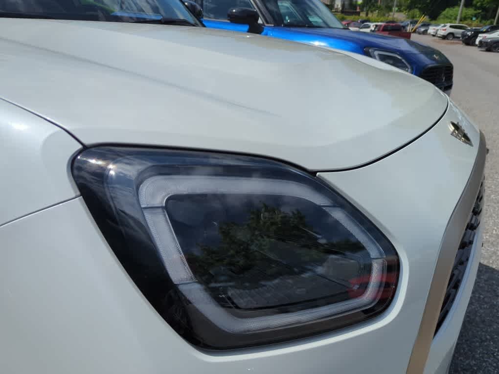 Used 2025 Nanuq White Metallic MINI S image 4