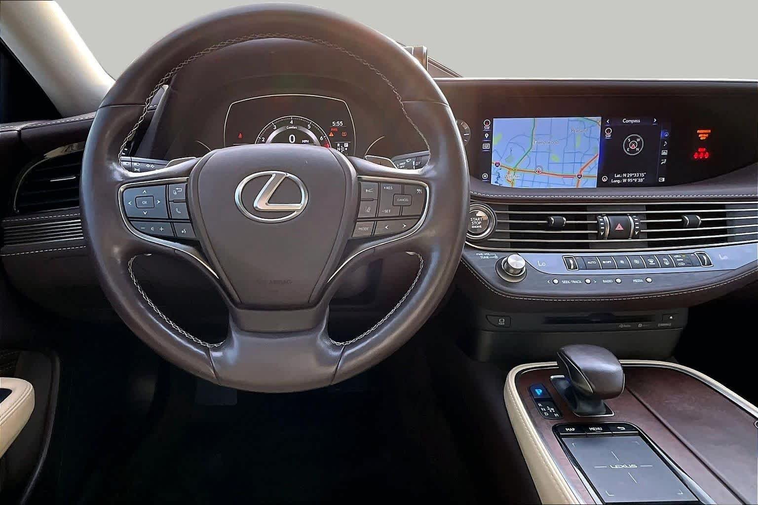Used 2020 Eminent White Pearl Lexus  image 5
