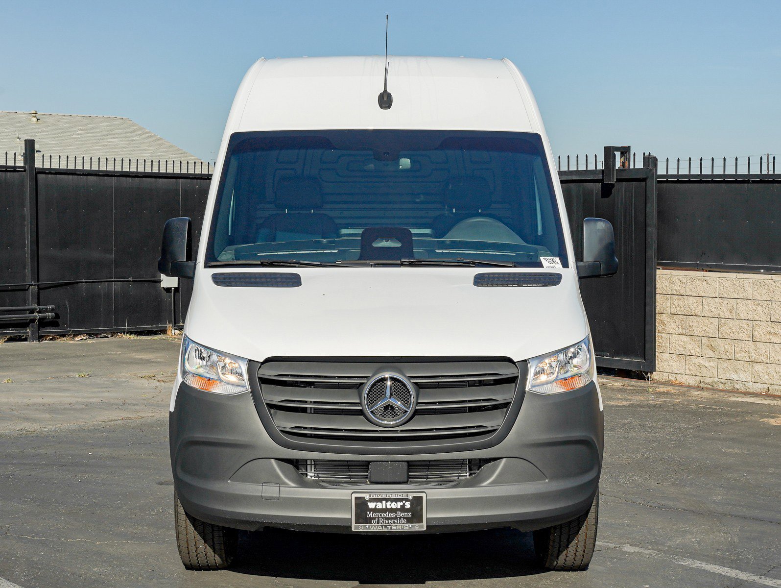 New 2025 Arctic White Mercedes-Benz 2500 High Roof I4 Diesel 144 RWD image 2