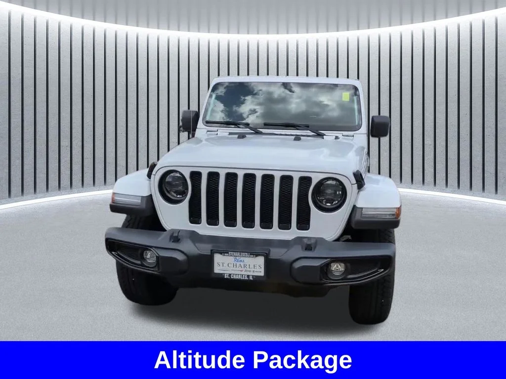 Used 2023 White Jeep Altitude image 2
