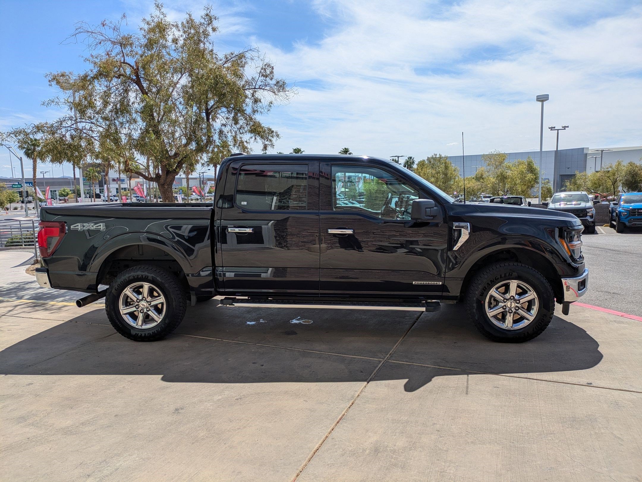 Used 2024  Ford XLT image 6