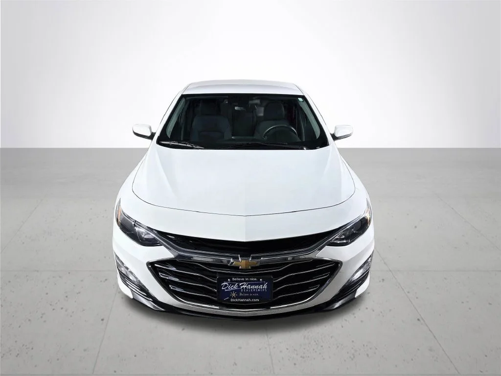 Used 2023 White Chevrolet LT image 3