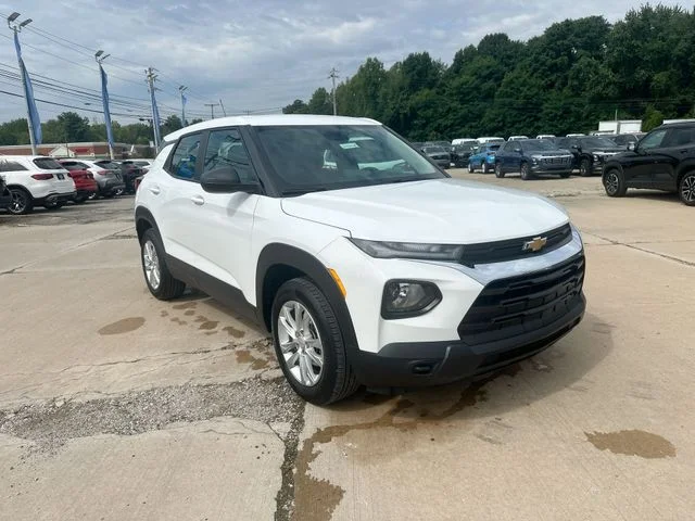 Used 2023 White Chevrolet LS image 11