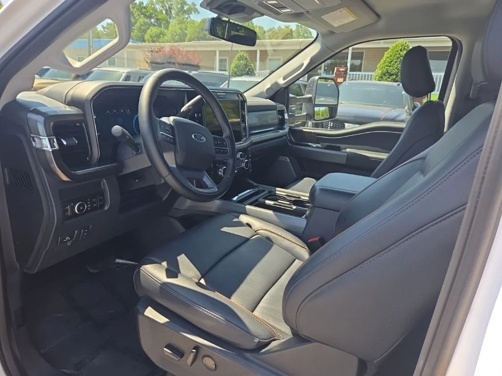 Used 2026 White Ford Lariat image 4