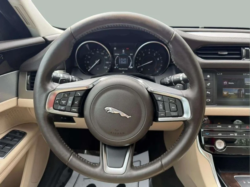 2018 Jaguar XF Prestige - Photo 11