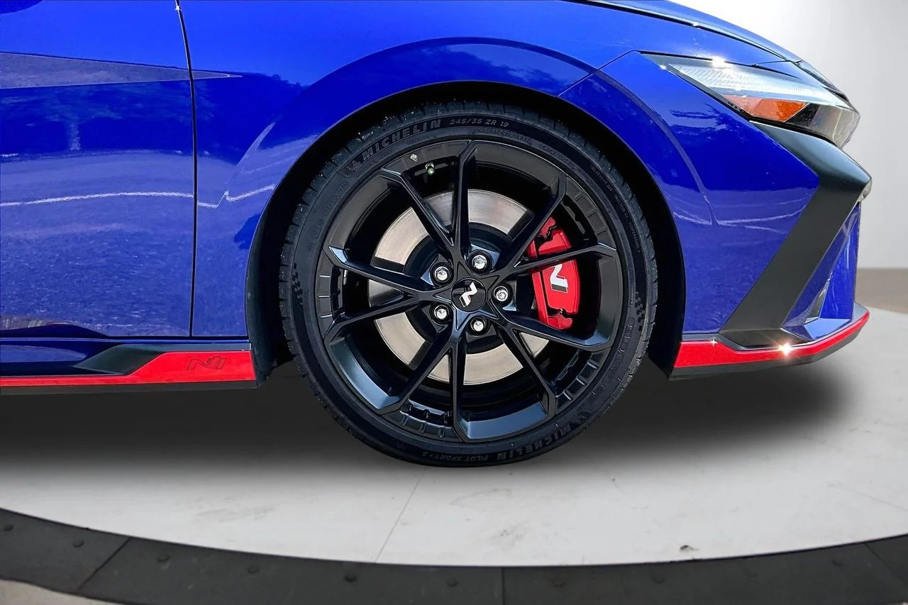 Used 2025 Blue Hyundai Base image 34