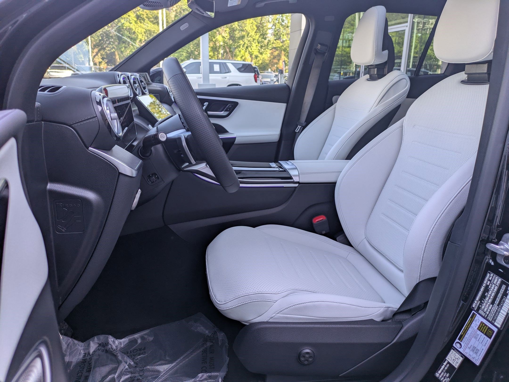 New 2026 Black Mercedes-Benz GLC 300 image 14