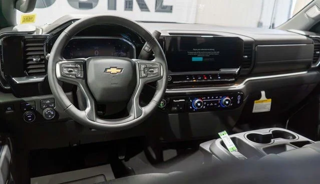 2026 Chevrolet Silverado 1500 LT - Photo 10