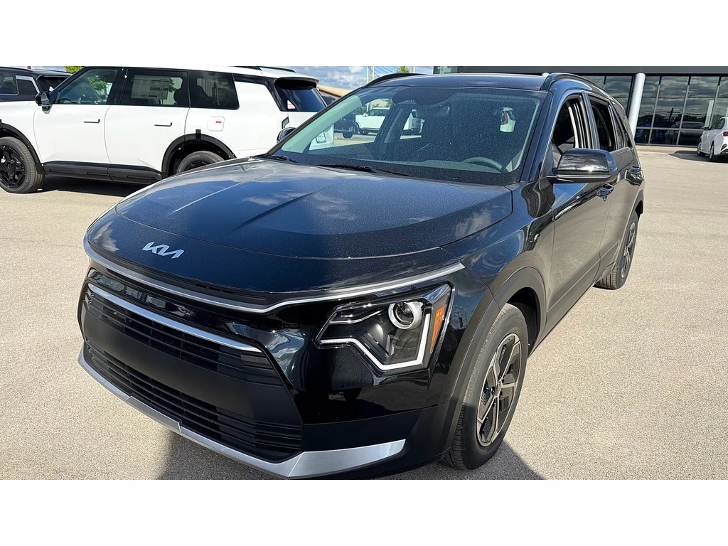 New 2026 Blk Kia LX image 29