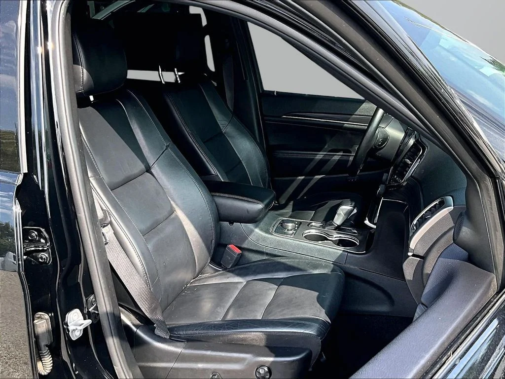 Used 2019 Black Jeep Limited image 8