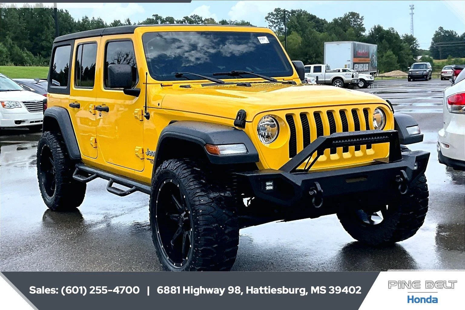 Used 2019 Hellayella Clearcoat Jeep Sport S image 2