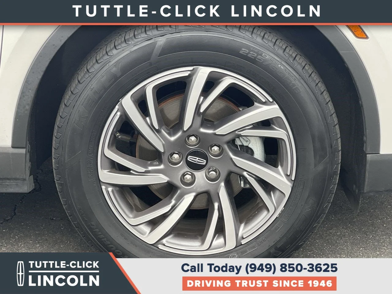 Used 2024 PRISTINE WHITE ME Lincoln Premiere image 19