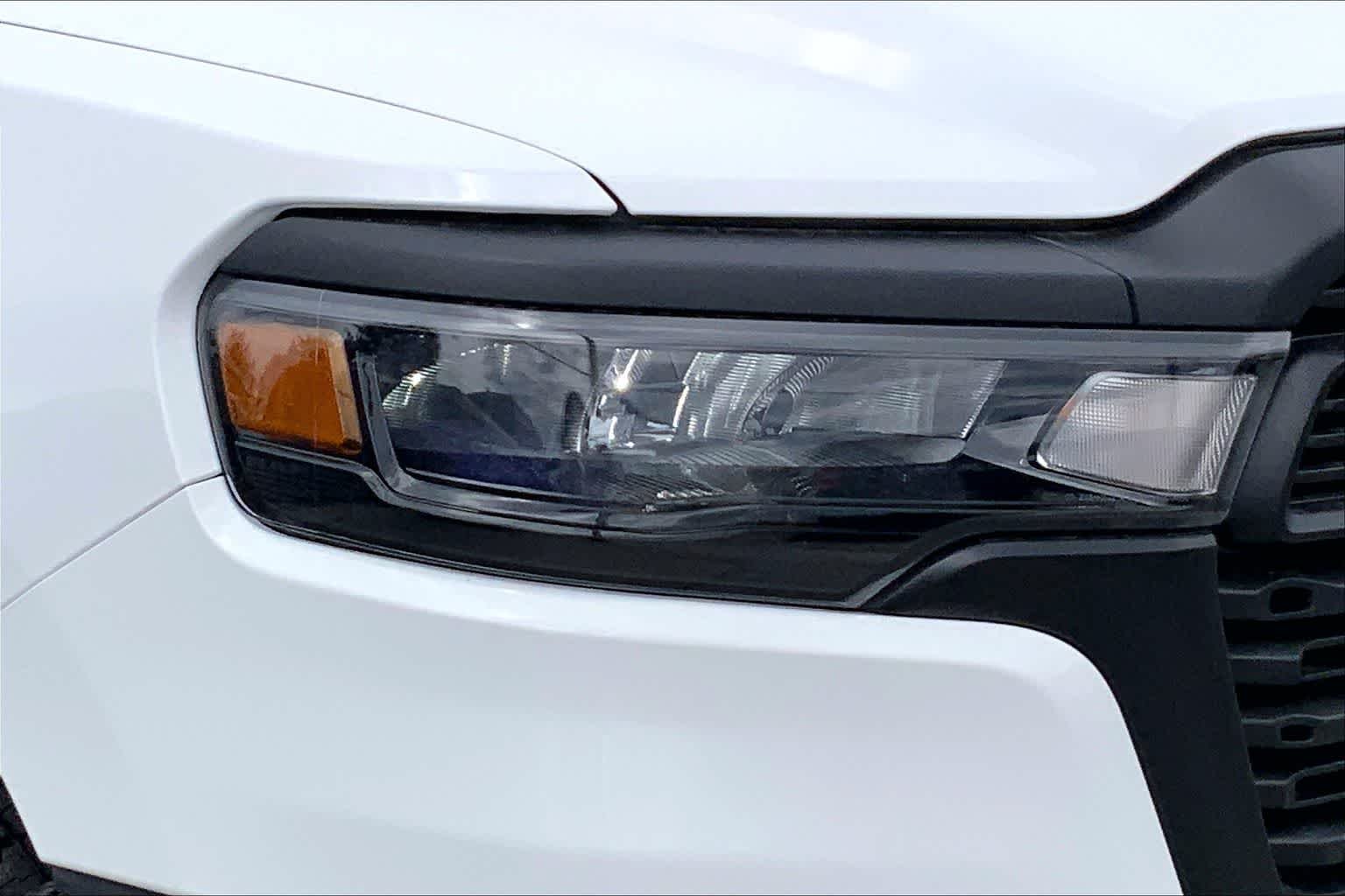New 2026 Bright White Clear-Coat Exterior Paint RAM Tradesman image 10