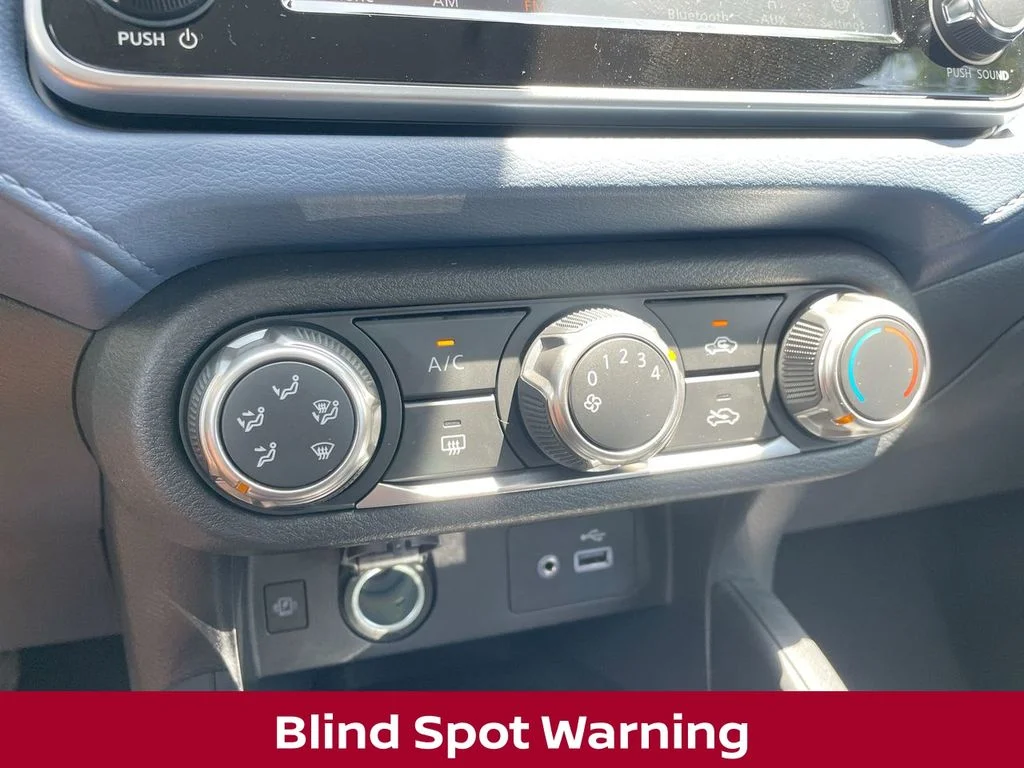 2025 Nissan Versa Sedan SV - Photo 30