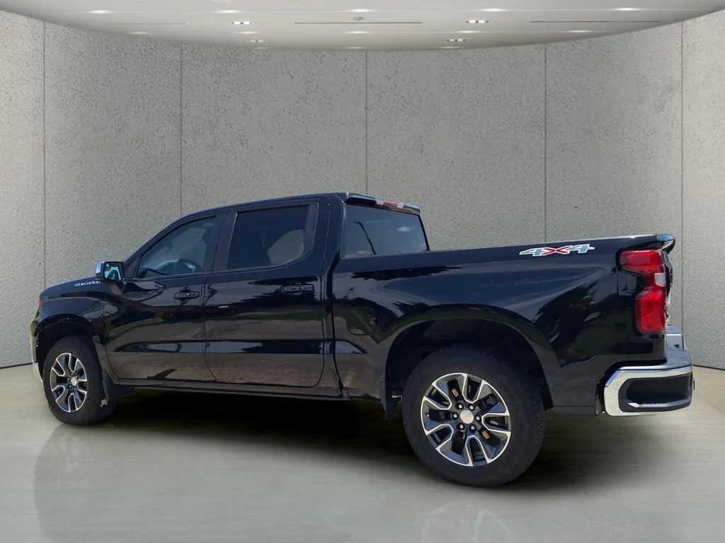 Used 2023 Black Chevrolet LT image 7