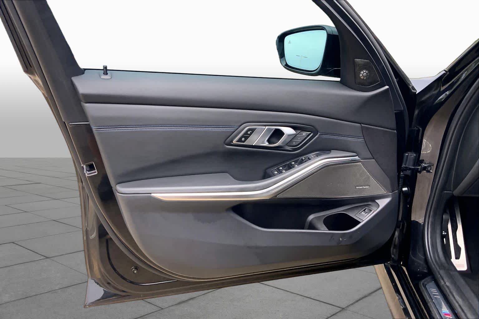 Used 2021 Black Sapphire Metallic BMW M340i image 21