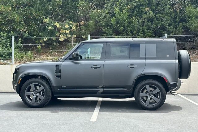 New 2026 Carpathian Grey Land Rover V8 image 2