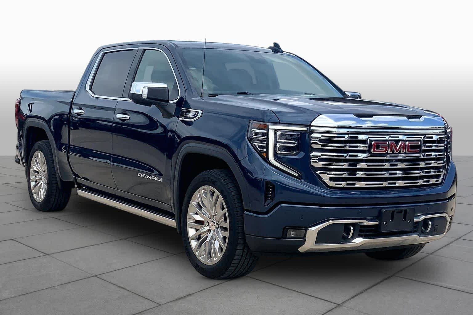 Used 2022 Pacific Blue Metallic GMC Denali image 3