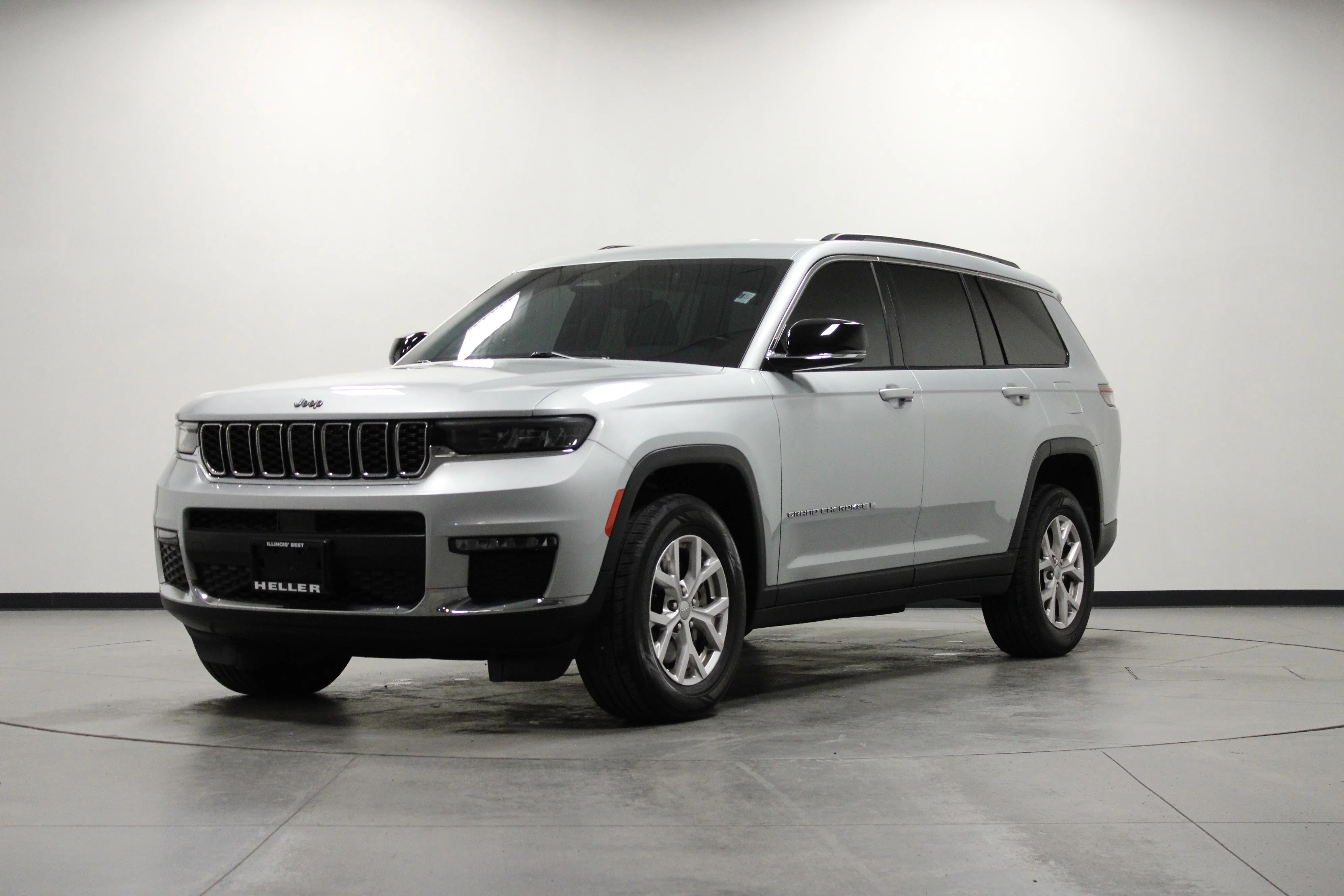 Used 2021 Silver Zynith Jeep Limited image 8