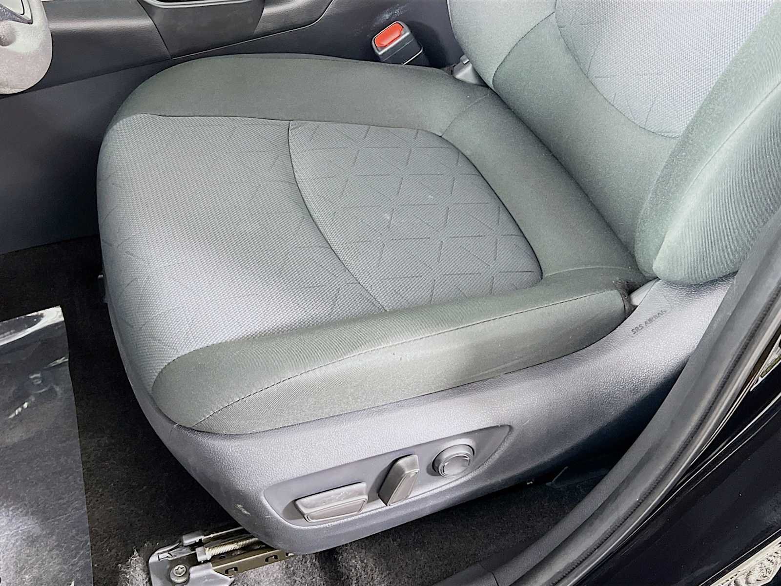 Used 2025 Midnight Black Metallic Toyota XLE image 19