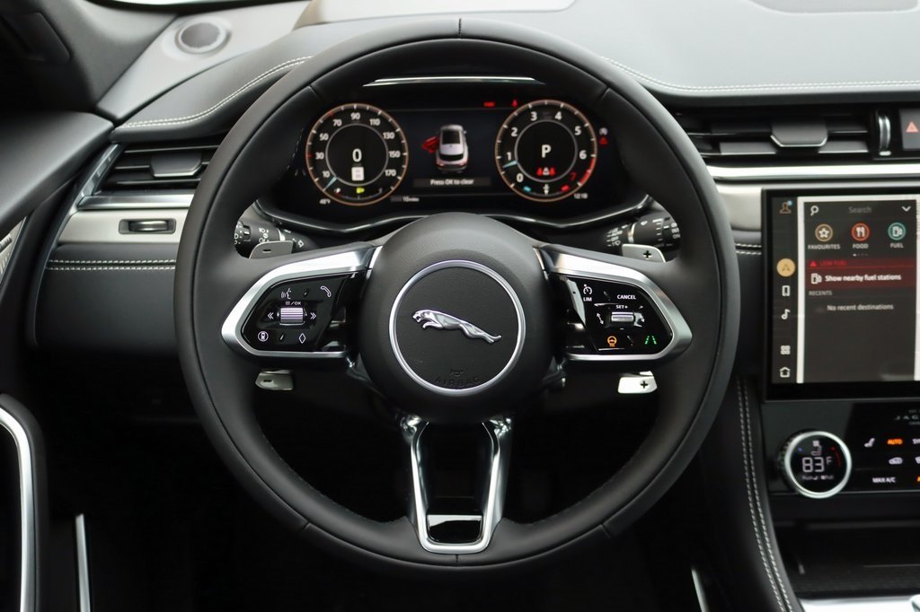 2026 JAGUAR F-PACE - Image 16