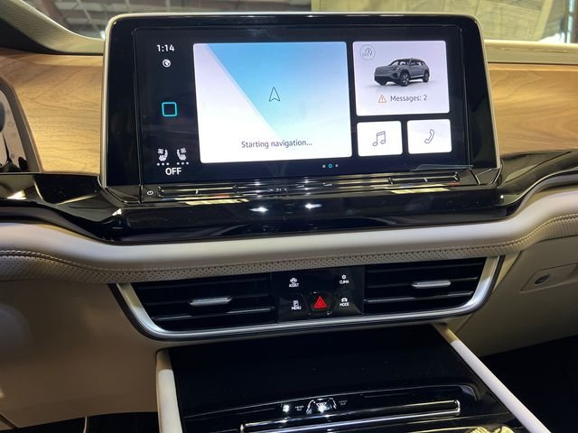 New 2026 White Volkswagen SE w/Technology image 17