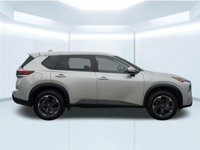 Used 2024 Silver Nissan SV image 7