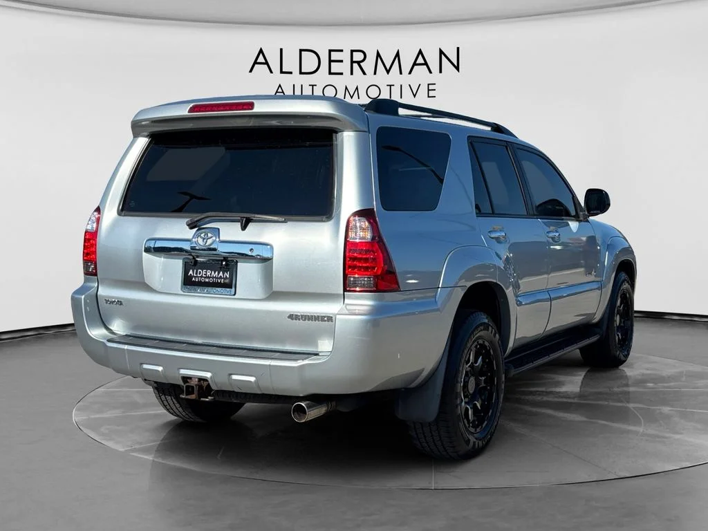 Used 2008 Silver Toyota SR5 image 5